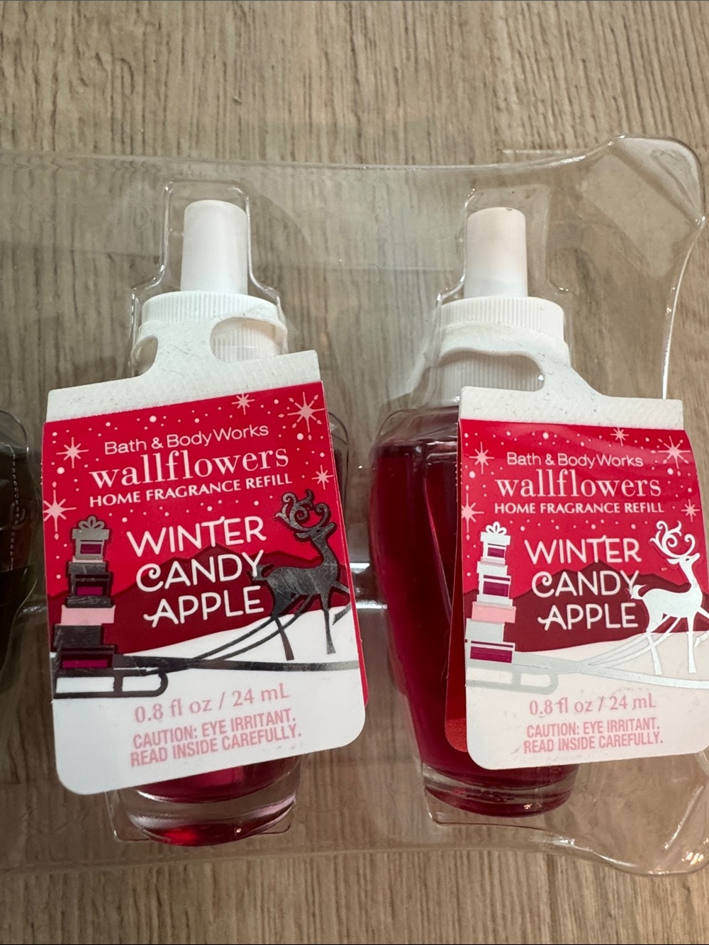 Bath & Body Works Holiday Wallflower Bundle - Gingham, Vanilla Bean, Candy Apple - Picture 4 of 4